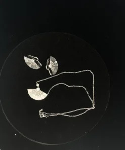 Garrard Necklace And Earrings Set Womens Custom Mother of Pearl 18K White Gold (2)