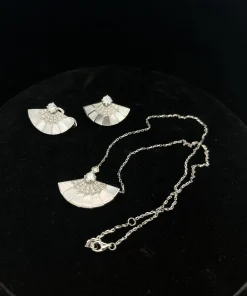 Garrard Necklace And Earrings Set Womens Custom Mother of Pearl 18K White Gold (2)