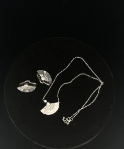 Garrard Necklace And Earrings Set Womens Custom Mother of Pearl 18K White Gold (2)