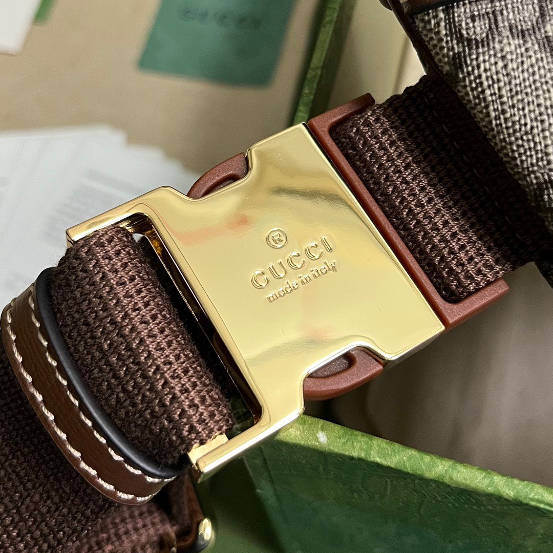 Gucci GG Supreme Canvas Hip Belt Replica Bags Size 22x15x4cm (5) Gucci GG Supreme Canvas Hip Belt Replica Bags Size 22x15x4cm (2)