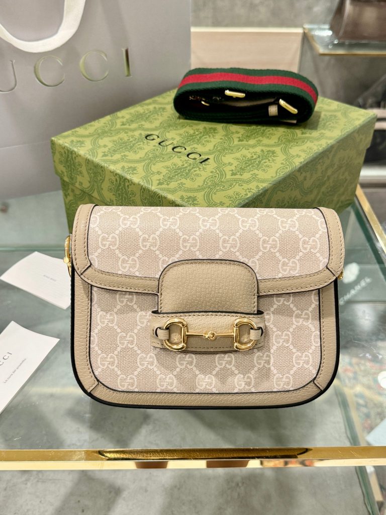 Gucci Horsebit 1955 Shoulder Monogram Replica Bags Size 25x18x8cm (2)