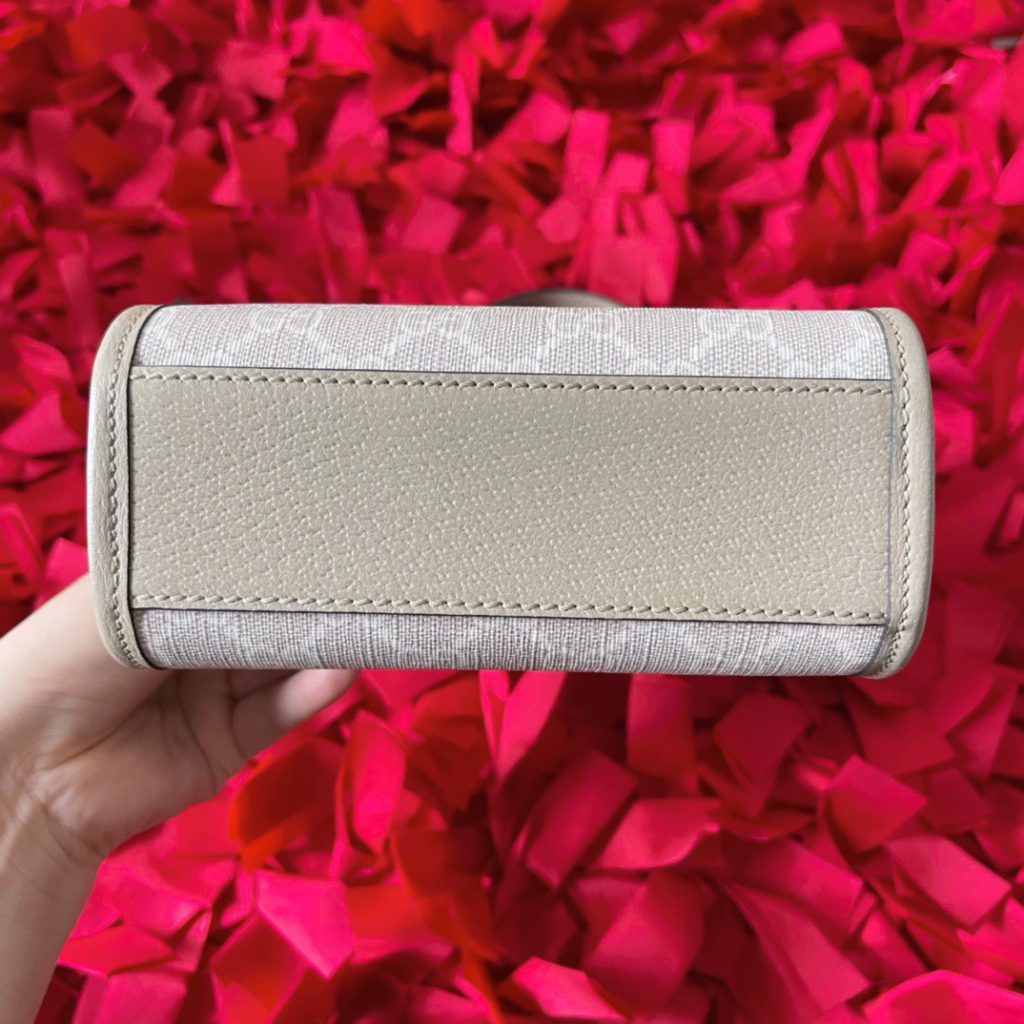 Gucci Mini Replica Bags Tote Interlocking G Beige White 18x12x5cm (1)
