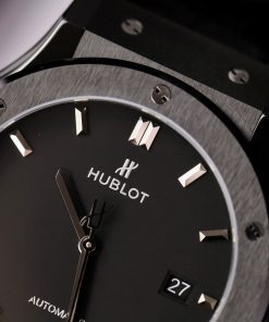 Hublot Best Replica Watch Classic Fusion Ceramic Black 42mm (2)