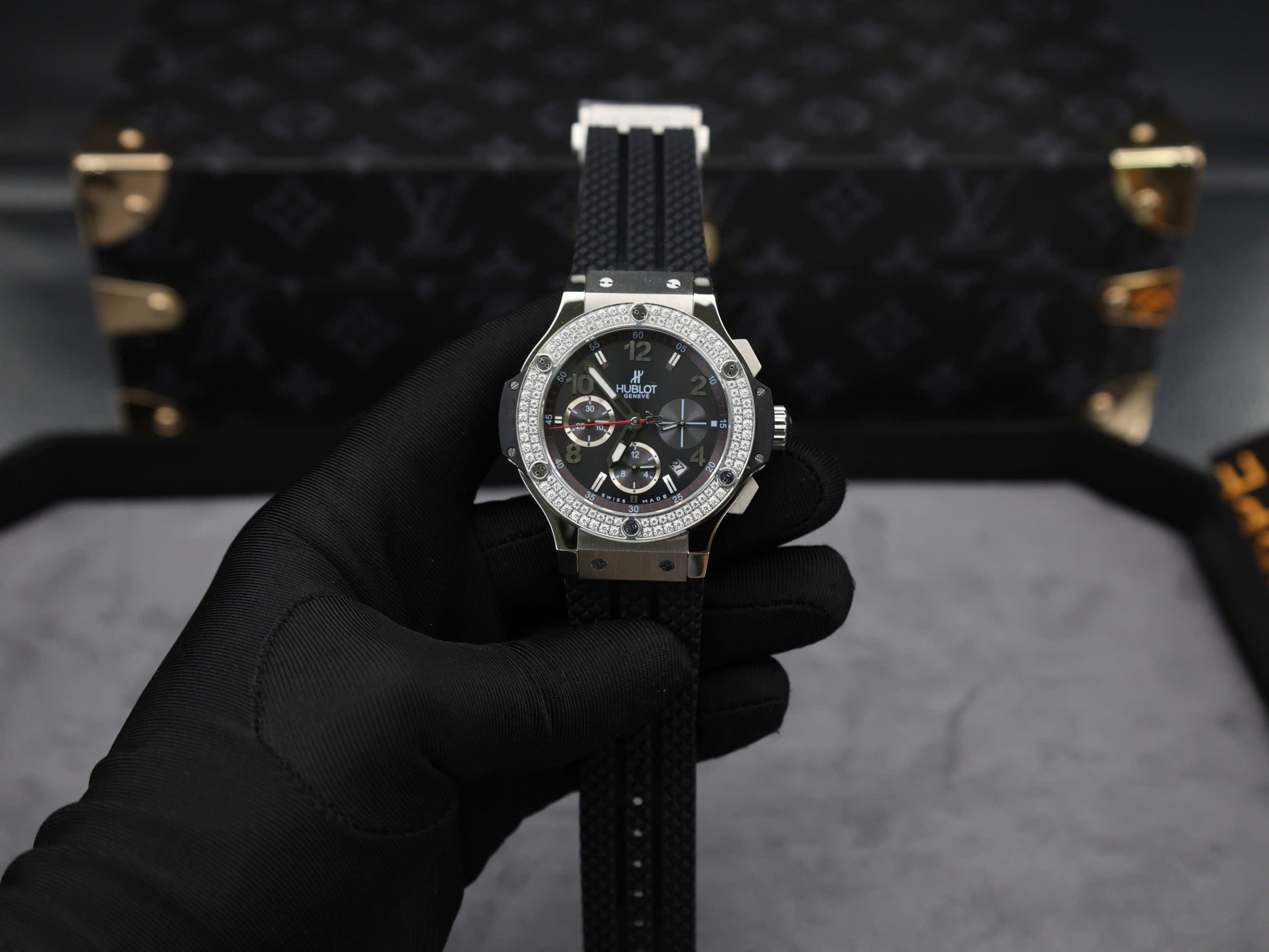 Hublot Big Bang Chronograph Black Dial Replica Watch Custom Moissanite Diamonds 44mm (2) Hublot Big Bang Chronograph Black Dial Replica Watch Custom Moissanite Diamonds 44mm (2)