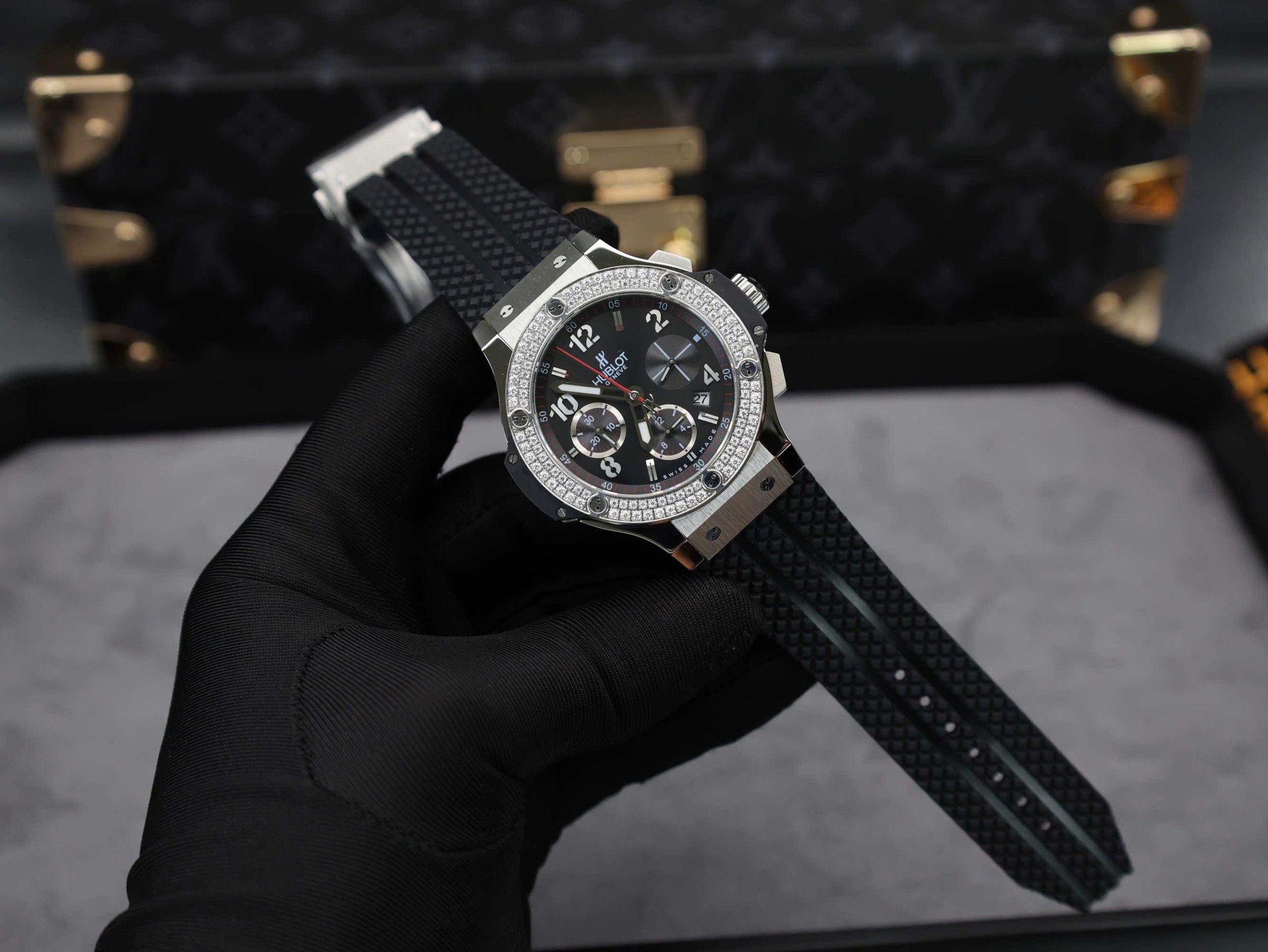 Hublot Big Bang Chronograph Black Dial Replica Watch Custom Moissanite Diamonds 44mm (3) Hublot Big Bang Chronograph Black Dial Replica Watch Custom Moissanite Diamonds 44mm (2)