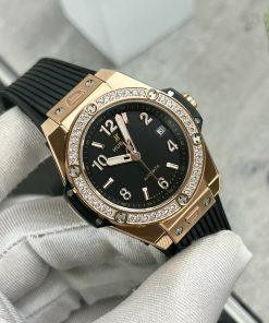 Hublot Big Bang One Click King Gold Customs Bezel Moissanite Diamonds 39mm (2)
