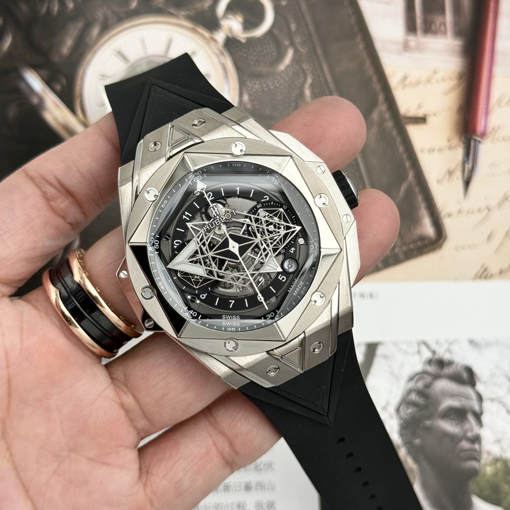 Hublot Big Bang Sang Bleu II Titanium Black Replica BB Factory 45mm (7)