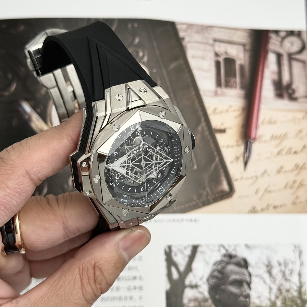 Hublot Big Bang Sang Bleu II Titanium Black Replica BB Factory 45mm (7)