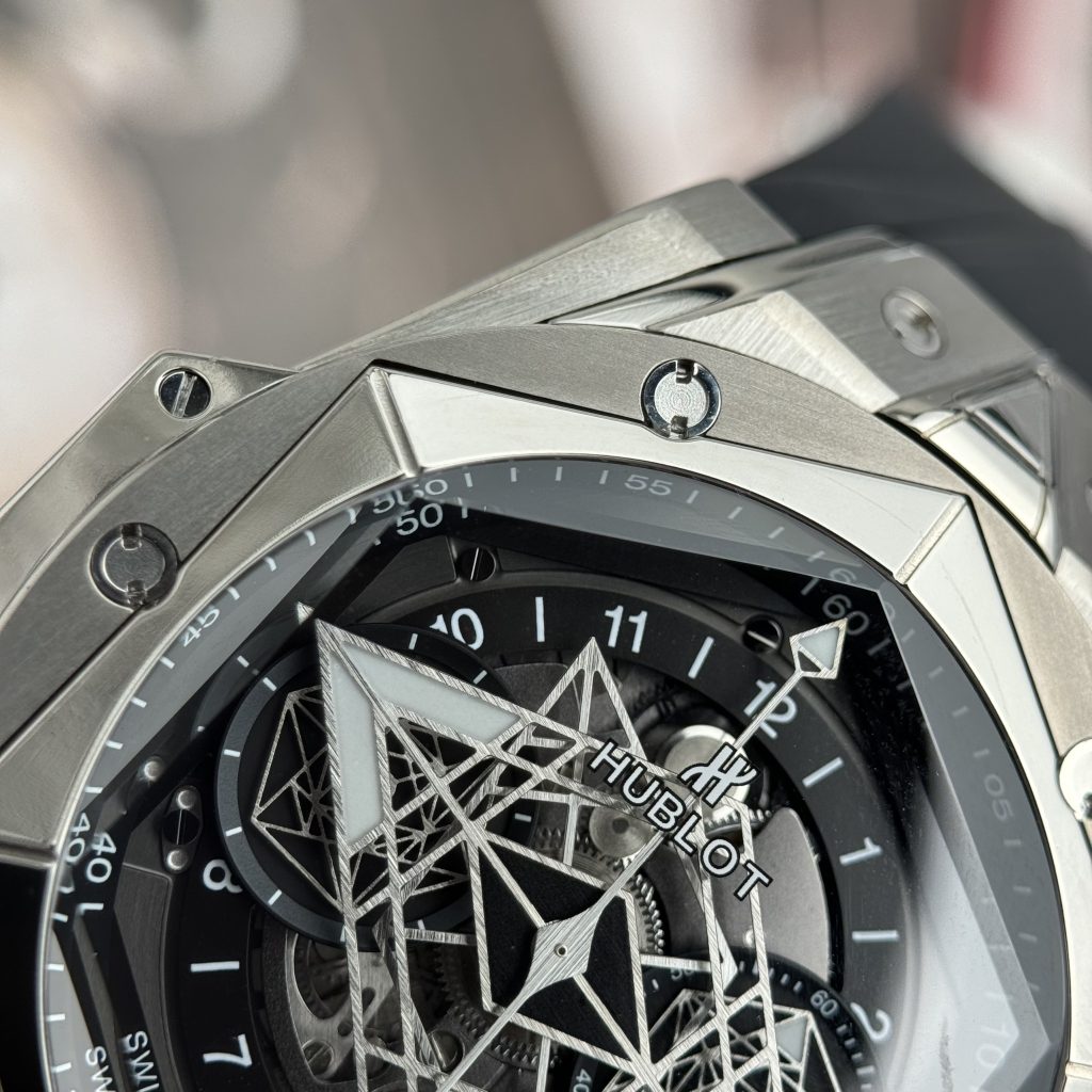 Hublot Big Bang Sang Bleu II Titanium Black Replica BB Factory 45mm (7)