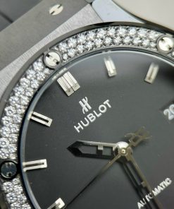 Hublot Classic Fusion Ceramic Diamonds Replica Watches Black JJZ 42mm (8)