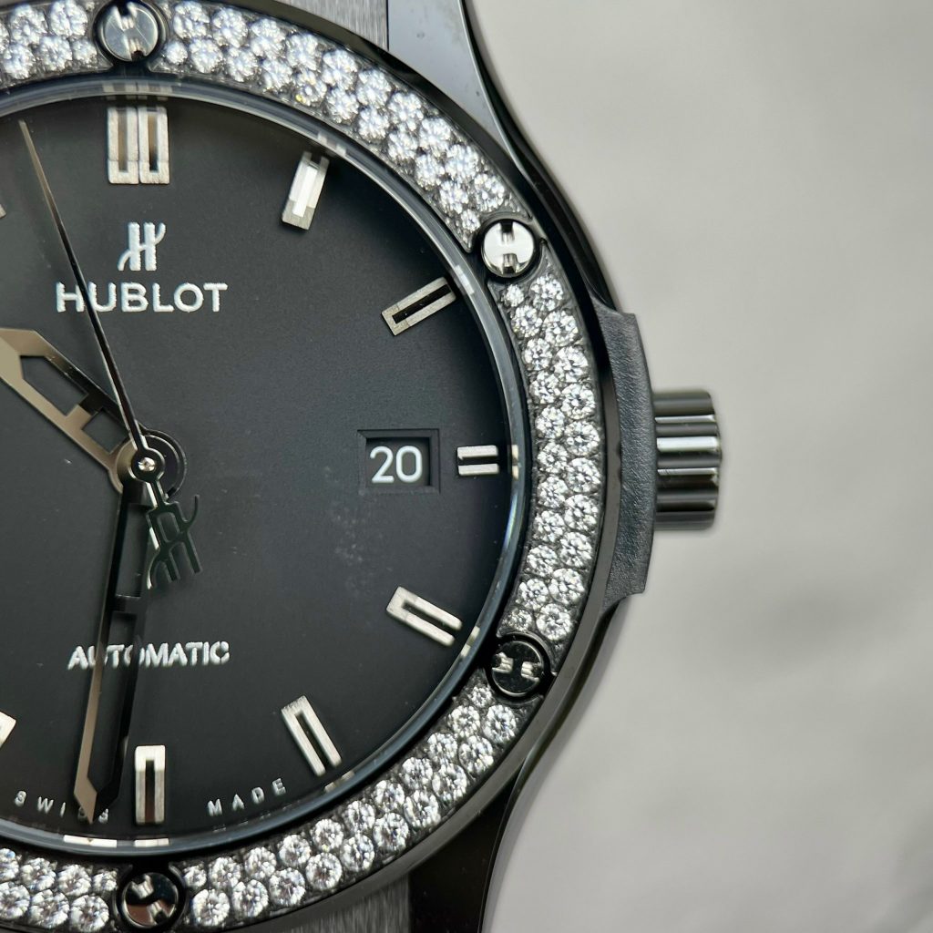 Hublot Classic Fusion Ceramic Diamonds Replica Watches Black JJZ 42mm (8)