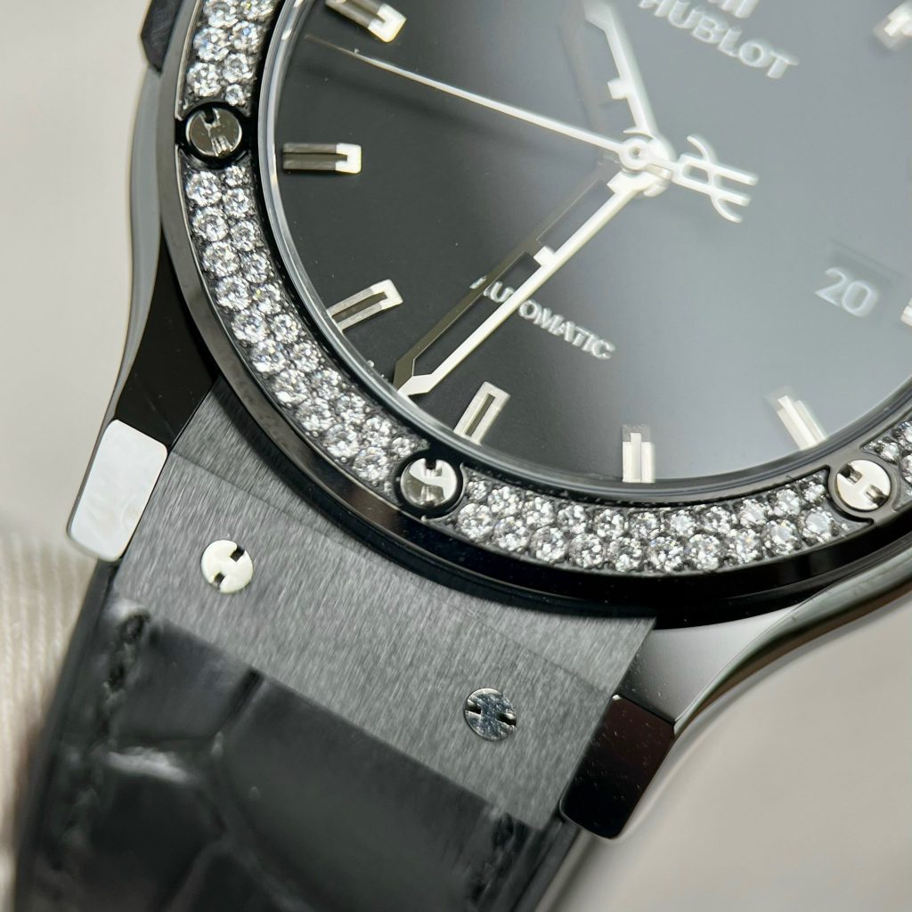 Hublot Classic Fusion Ceramic Diamonds Replica Watches Black JJZ 42mm (8)