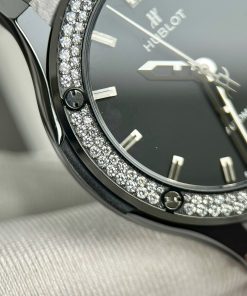 Hublot Classic Fusion Ceramic Diamonds Replica Watches Black JJZ 42mm (8)