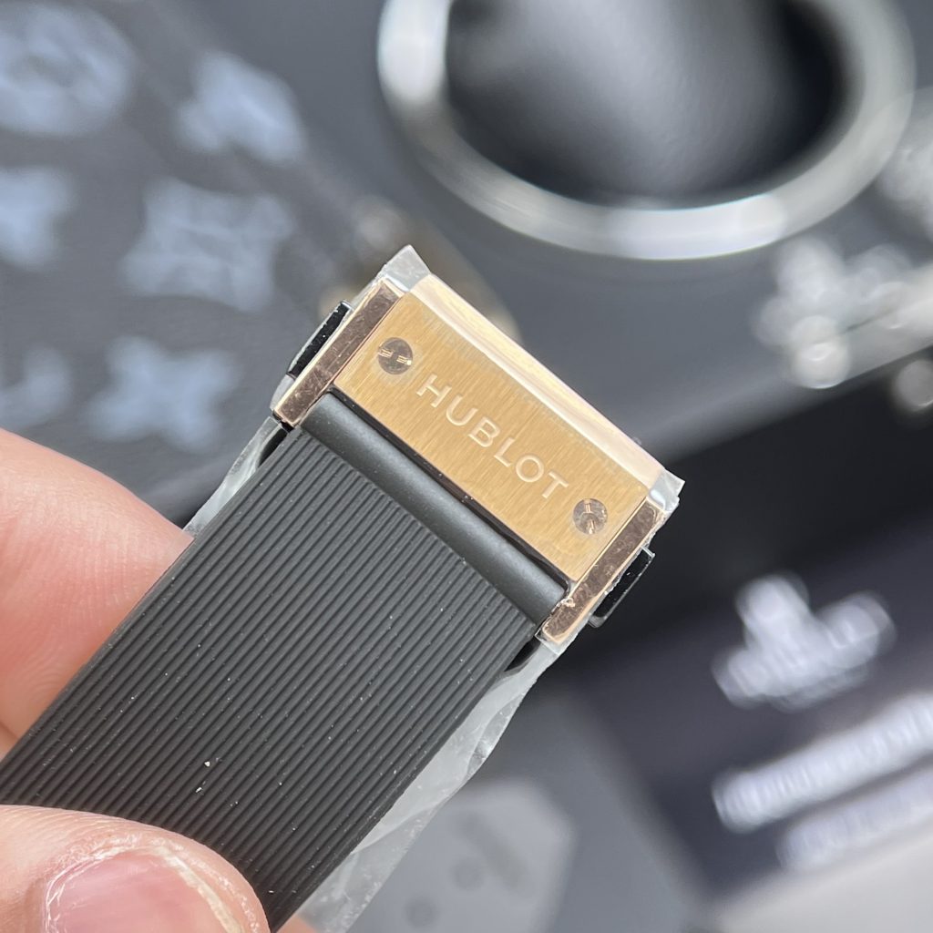 Hublot Classic Fusion Ceramic Replica Watches Demi Carbon Dial JJZ (8)