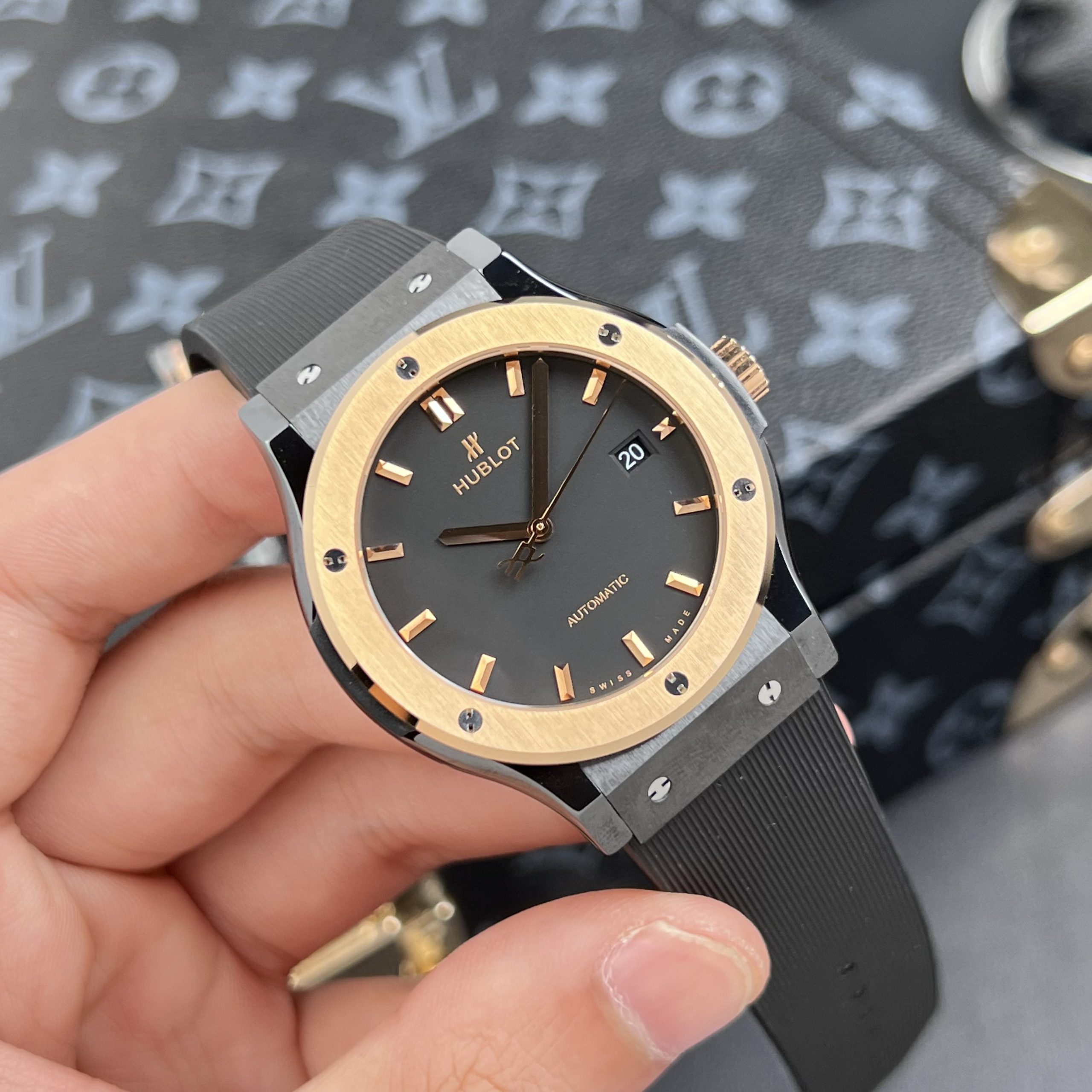 Hublot Classic Fusion Ceramic Replica Watches Demi Rose JJZ Factory 42mm (4) Hublot Classic Fusion Ceramic Replica Watches Demi Rose JJZ Factory 42mm (1)