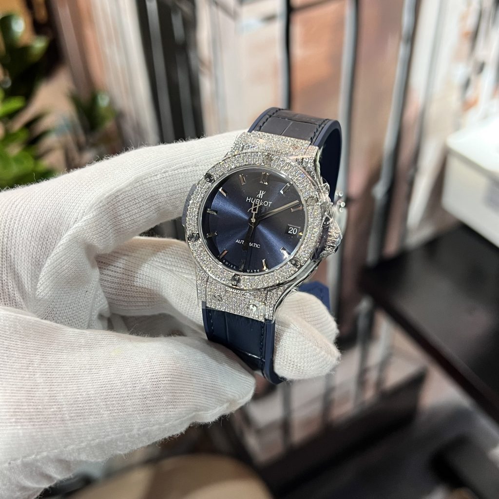 Hublot Classic Fusion Custom Diamonds Moissanite Blue Color 38mm (5)