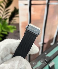 Hublot Classic Fusion Custom Moissanite Diamonds White Dial 38mm (1)