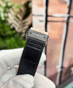 Hublot Classic Fusion Custom Diamonds Moissanite Hong Kong Black 42mm (1)