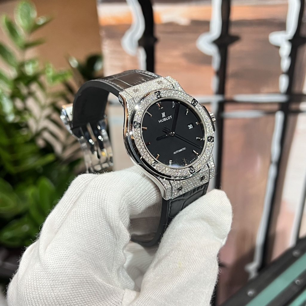 Hublot Classic Fusion Custom Diamonds Moissanite Hong Kong Black 42mm (1)