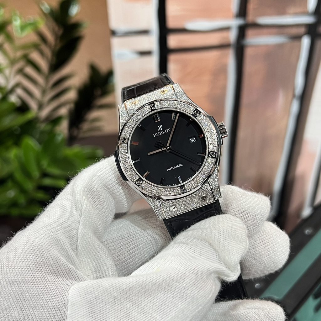 Hublot Classic Fusion Custom Diamonds Moissanite Hong Kong Black 42mm (1)