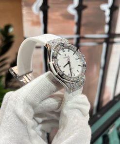 Hublot Classic Fusion Custom Diamonds Moissanite White 38mm (9)