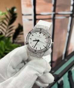 Hublot Classic Fusion Custom Diamonds Moissanite White 38mm (9)