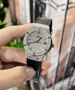 Hublot Classic Fusion Custom Full Diamonds Moissanite 38mm (3)