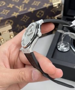 Hublot Classic Fusion Custom Full Diamonds Moissanite Replica Watches 42mm (1)