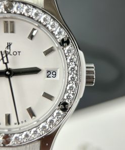 Hublot Classic Fusion Custom Moissanite Diamonds White Color 33mm (9)