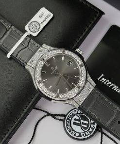 Hublot Classic Fusion Customs Moissanite Diamonds Gray Dial Best Replcia 38mm (1)