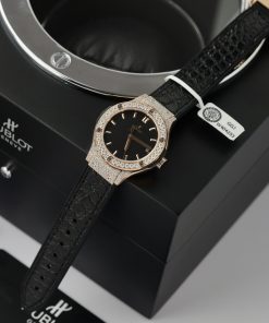 Hublot Classic Fusion King Gold Black Customs Full Moissanite Diamonds HBF 33mm (6)
