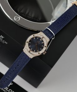 Hublot Classic Fusion King Gold Blue Customs Full Moissanite Diamonds HBF 33mm (9)