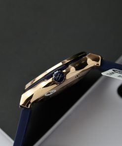 Hublot Classic Fusion King Gold Blue Customs Full Moissanite Diamonds HBF 33mm (9)