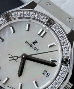 Hublot Classic Fusion Mother Of Pearl Dial Bezel Diamonds HB Factory 33mm