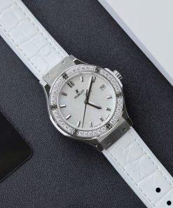 Hublot Classic Fusion Mother Of Pearl Dial Bezel Diamonds HB Factory 33mm