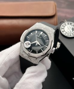 Hublot Classic Fusion Orlinski Full Diamonds Replica Watches APS 40mm (1)
