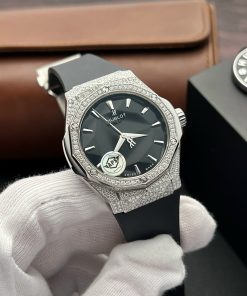 Hublot Classic Fusion Orlinski Full Diamonds Replica Watches APS 40mm (1)