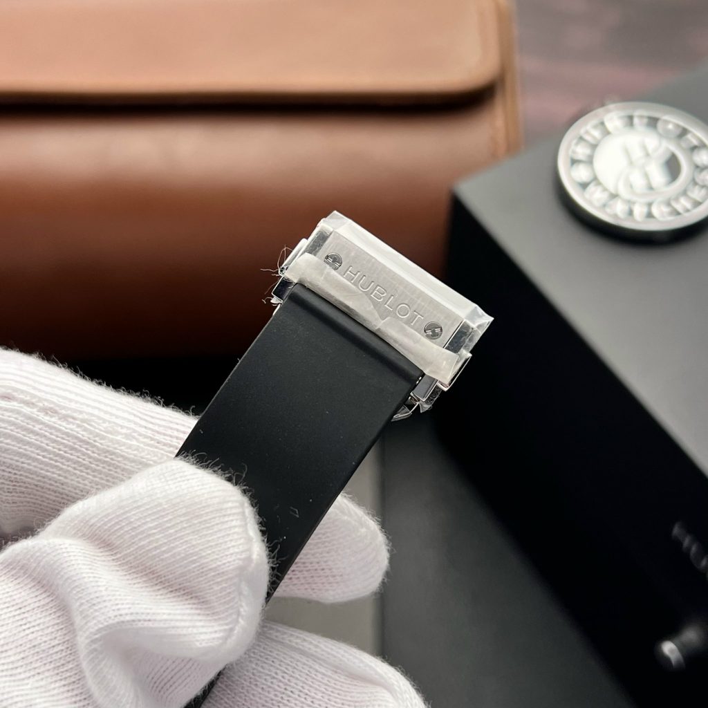 Hublot Classic Fusion Orlinski Full Diamonds Replica Watches APS 40mm (1)