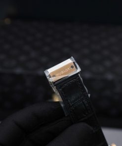 Hublot Classic Fusion Replica 11 Watch Benzel King Gold 42mm (2)