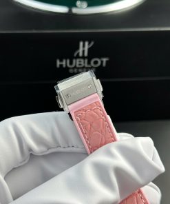 Hublot Classic Fusion Replica 11 Watch Pink Mother Of Pearl Dial 33mm (1)