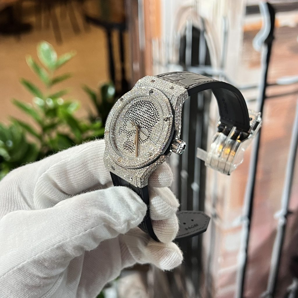 Hublot Classic Fusion Replica Watches Custom Mossanite Diamonds Skull 42mm (2)