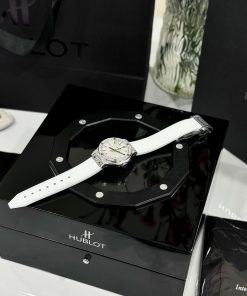 Hublot Classic Fusion Replica Watches Dial Mother Of Pearl White 33mm (2)