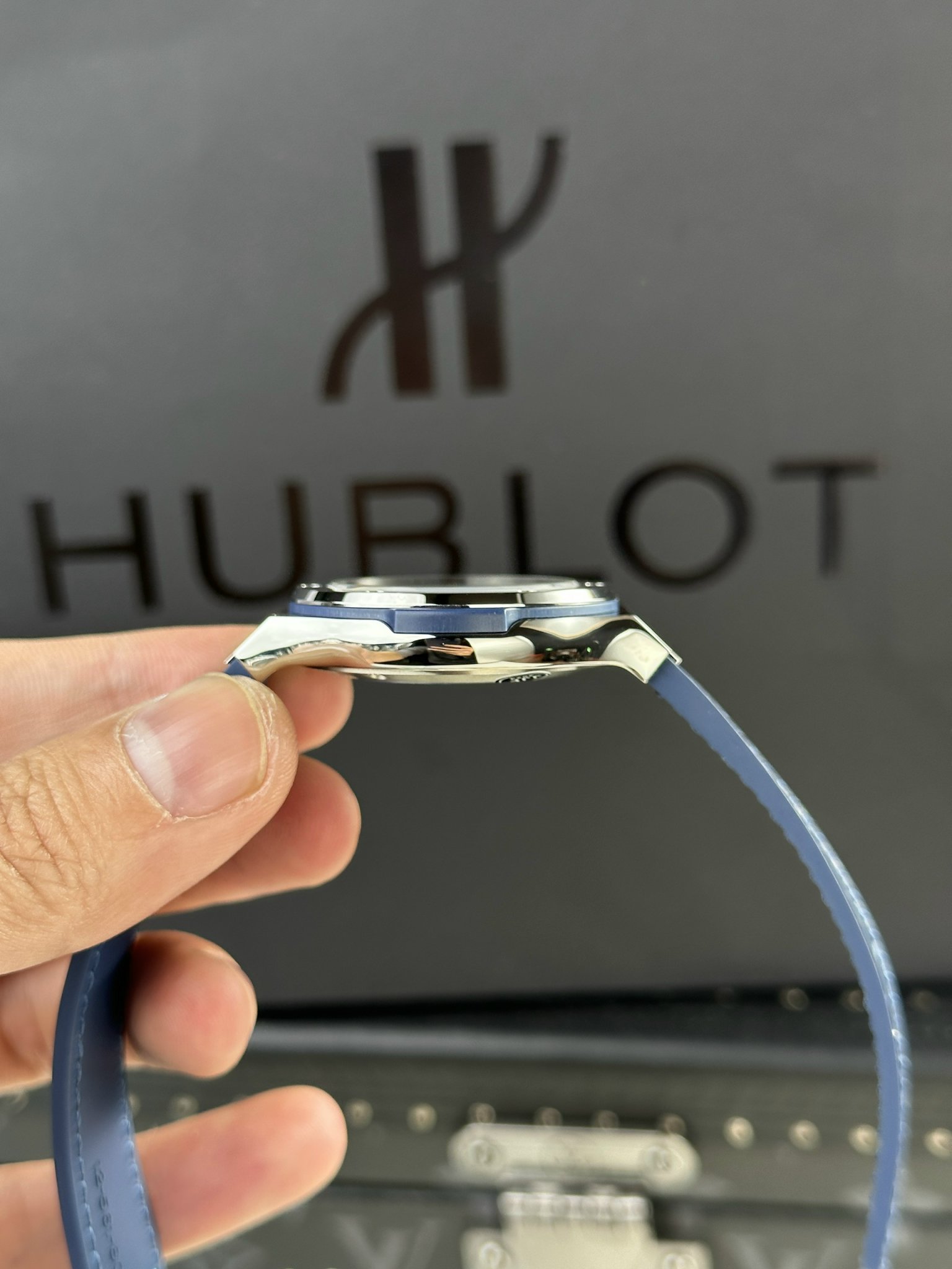 Hublot Classic Fusion Titanium Blue Replica Watches JJF Factory 2024 38mm (4) Hublot Classic Fusion Titanium Blue Replica Watches JJF Factory 2024 38mm (1)