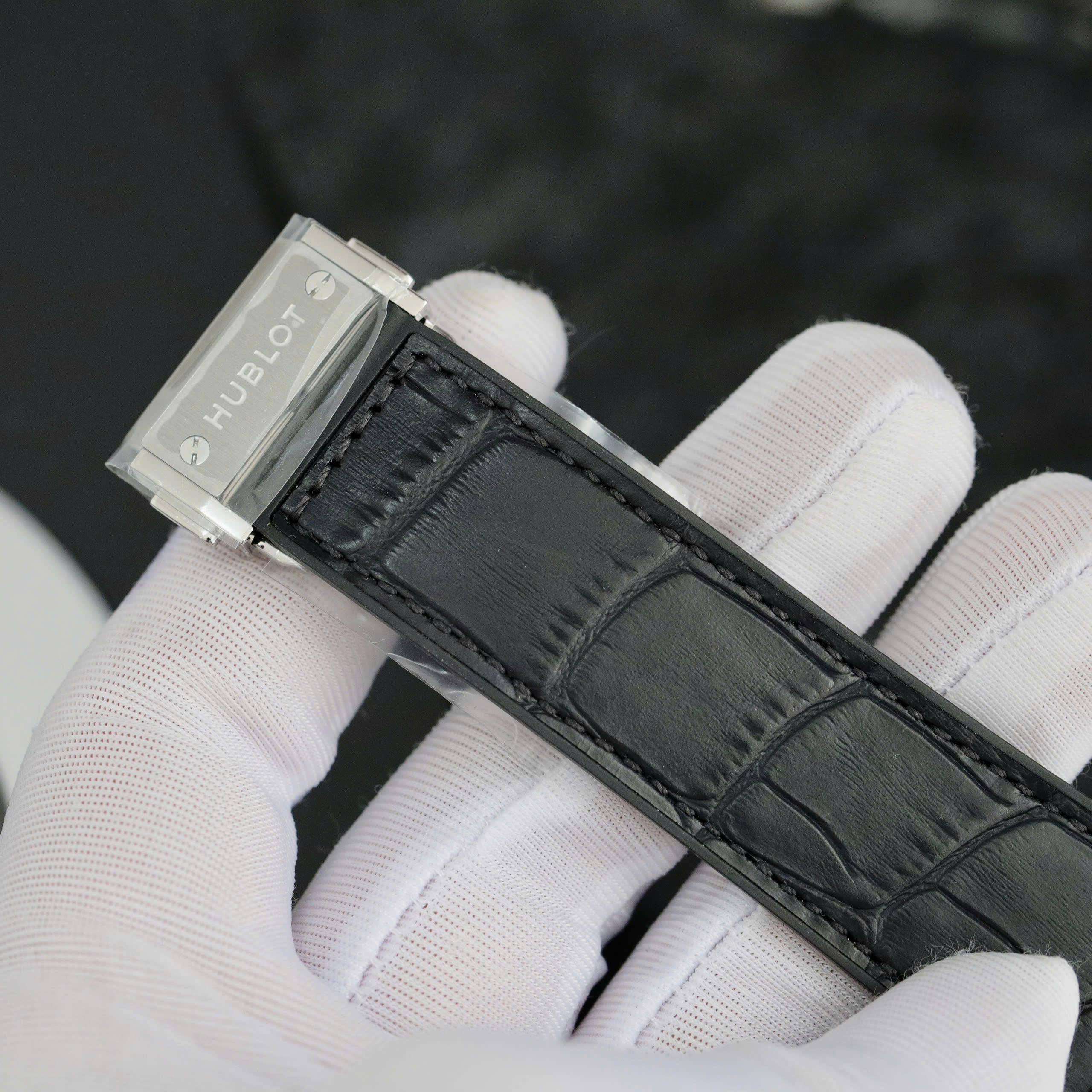 Hublot Classic Fusion Titanium Replica Watches Black Dial JJF 2024 (8) Hublot Classic Fusion Titanium Replica Watches Black Dial JJF 2024 (4)