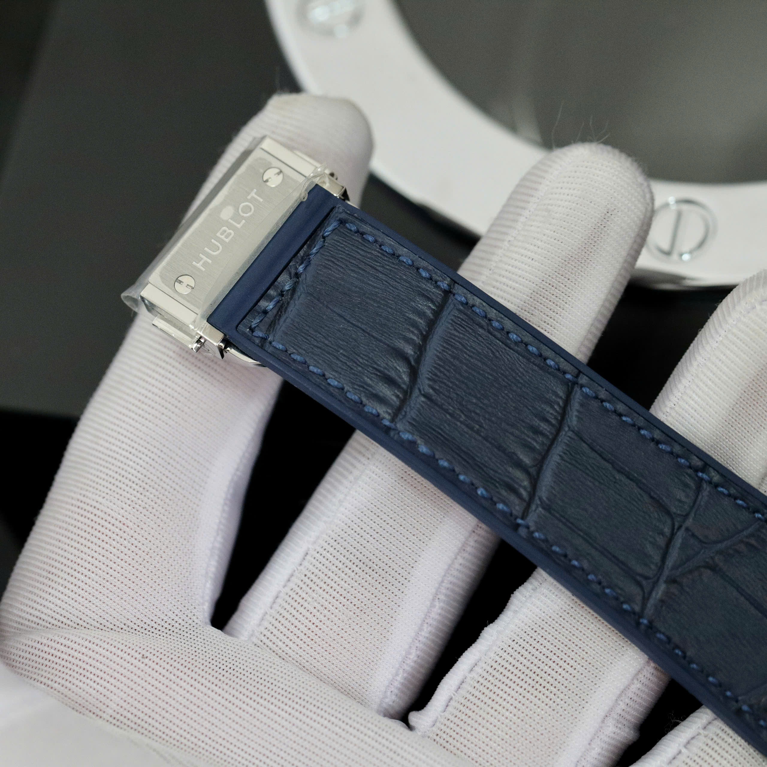 Hublot Classic Fusion Titanium Replica Watches Blue Dial JJF Factory 2024 (9) Hublot Classic Fusion Titanium Replica Watches Blue Dial JJF Factory 2024 (7)