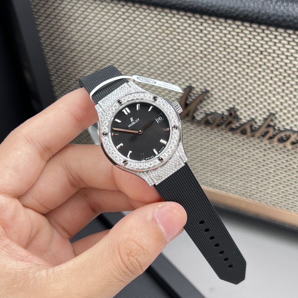 Hublot Classic Fusion Womens Custom Full Moissanite Diamonds Black Dial Replica Watches 33mm (2)
