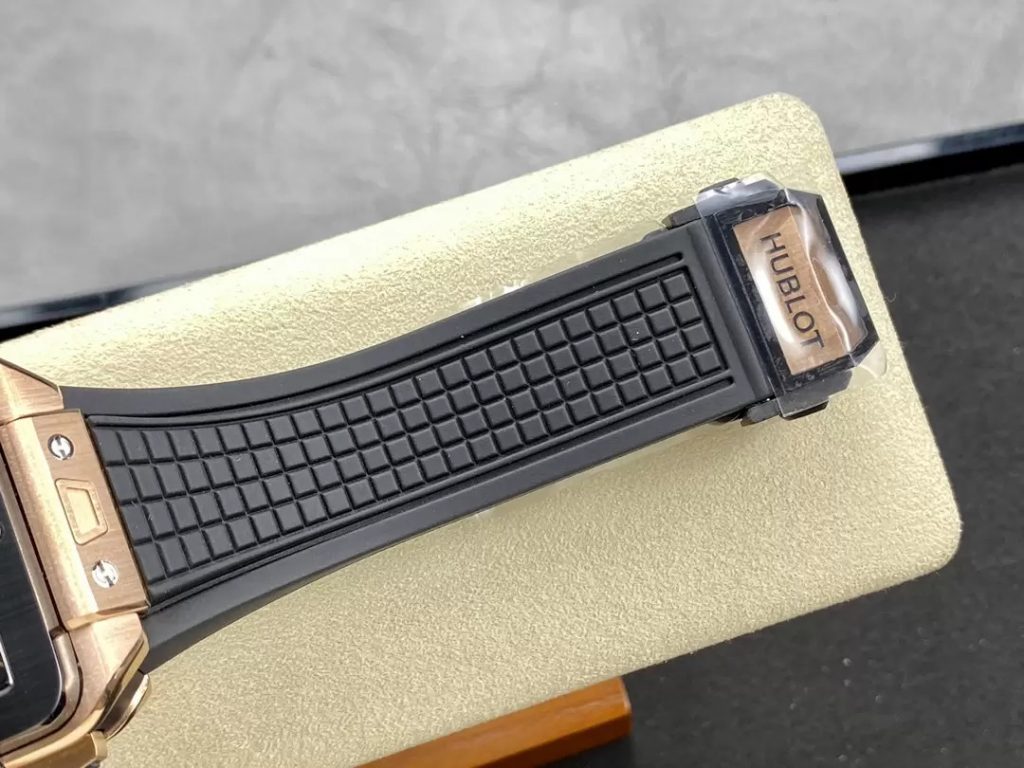 Hublot Square Bang Unico Ceramic King Gold Replica Watches BBF 42mm (1)