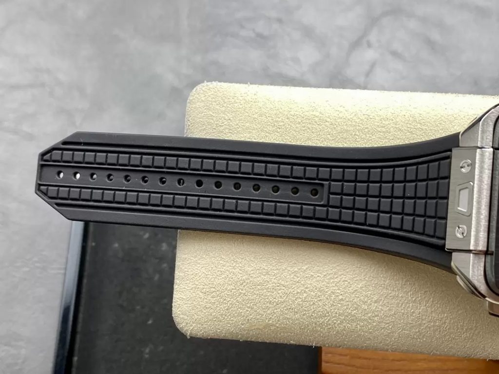 Hublot Square Bang Unico Titanium Ceramic BBF Factory 42mm (1)