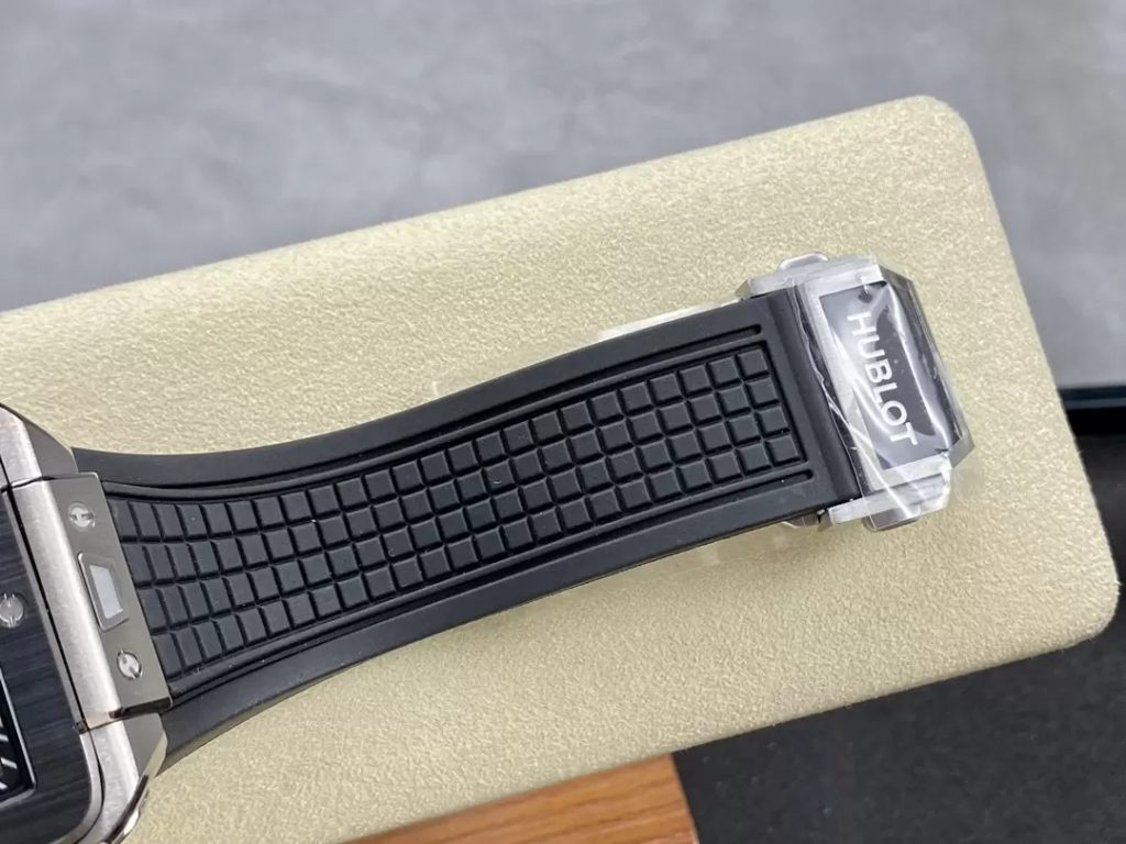 Hublot Square Bang Unico Titanium Ceramic BBF Factory 42mm (1)