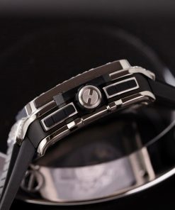 Hublot Square Bang Unico Titanium Custom Full Moissanite Diamonds Replica Watches 42mm (1)